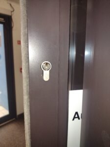 Example of anti snap lock