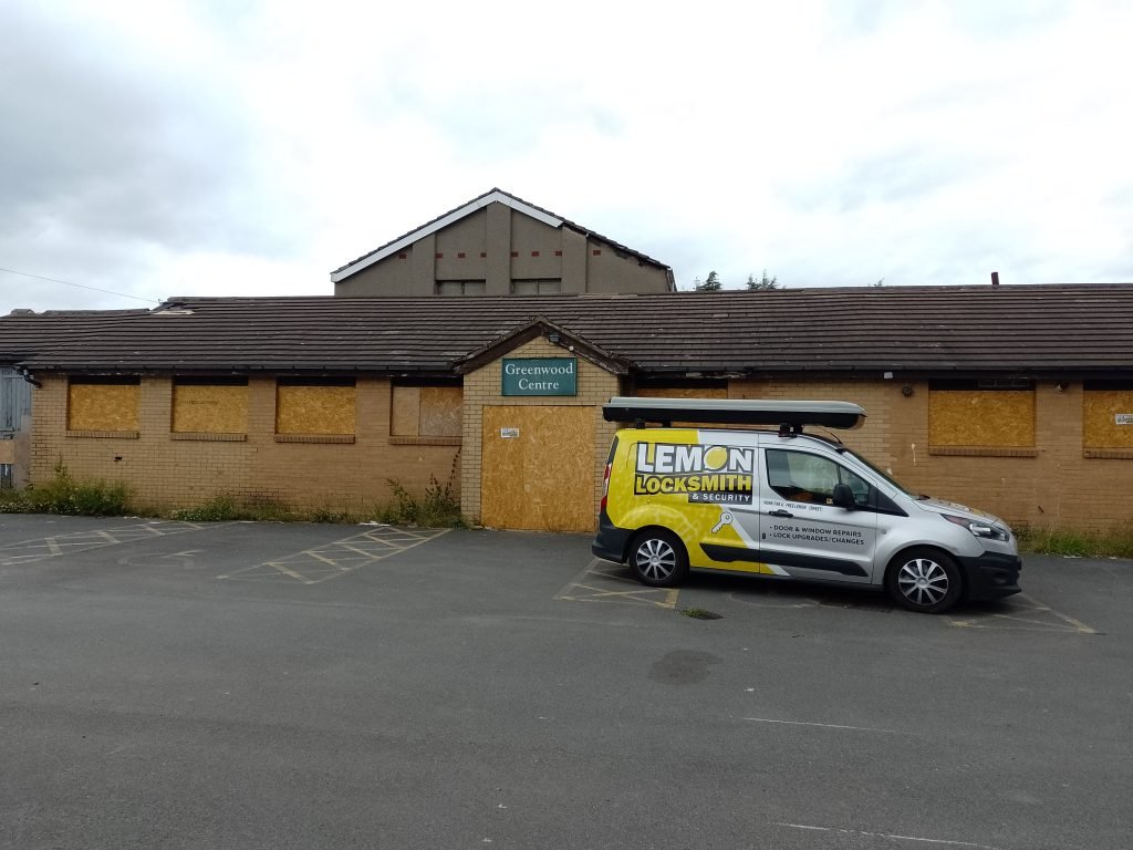 Locksmith The Springs Retail Park Leeds