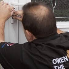 LOCKSMITH HALTON